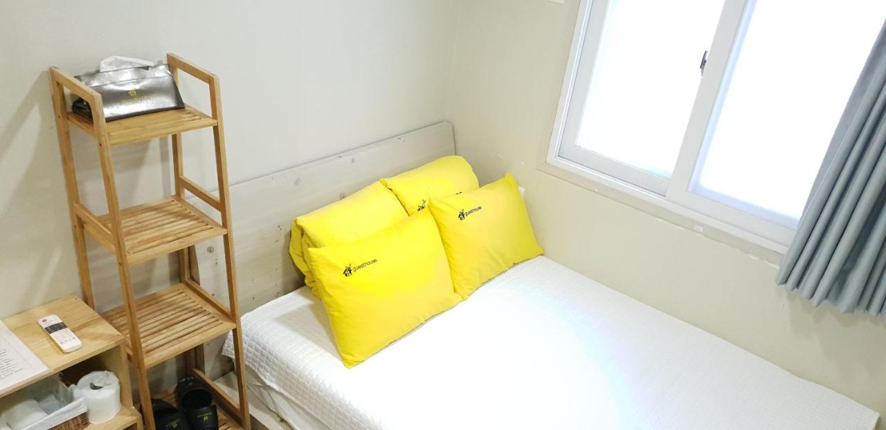 24 Guesthouse Insadong Seoul Bagian luar foto